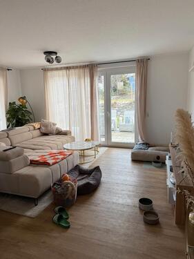 Foto - Moderne 3-Zimmer-Wohnung mit Hobbyraum, Terrasse & Garten