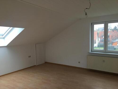Foto - 3-Zimmer Dachgeschoss Wohnung - 800,00&nbsp;EUR Kaltmiete, ca.&nbsp; 75,00&nbsp;m&sup2;