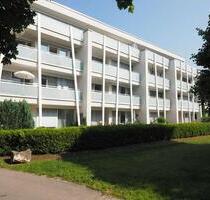 Wohnen am Park - Tolle Wohnung mit hochwertiger Ausstattung und zentaler Lage - Blaustein