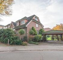 Bezugsfreie, großzügige 3 ZKB Wohnung mit Balkon, Hobbykeller mit Bad und Carport! In bester Lage! - Bad Zwischenahn