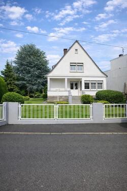 Foto - Charmantes Einfamilienhaus mit 1465 m² Grundstück & Baupotential