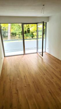 Foto - Renovierte 2-Zi.-Wohnung mit Balkon inkl. TG in Bogenhausen