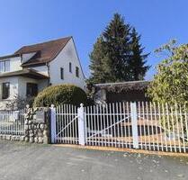 Einfamilienhaus in ruhiger Umgebung mit Einliegerwohnung und Pool - Berlin Marzahn-Hellersdorf