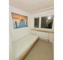 1 kleines WG-Zimmer - 350,00&nbsp;EUR Kaltmiete, ca.&nbsp; 16,00&nbsp;m&sup2; in Crailsheim (PLZ: 74564)