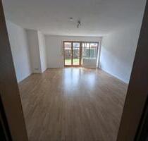 1 Zimmer Wohnung mit großem Garten - frisch renoviert - Germering