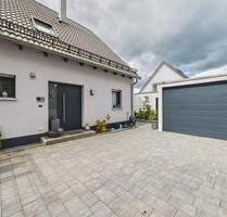 Moderne Doppelhaushälfte in ruhiger Lage – Baujahr 2020 - Burgthann