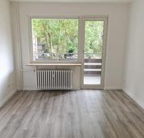 Renovierte 3-Zimmer-Wohnung im 1.Obergeschoss, nur in Kombination mit Stellplatz zu vermieten! - Duisburg Hamborn