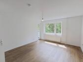 Foto - Schöne 3-Zimmer-Wohnung mit BALKON und viel Lichteinfall