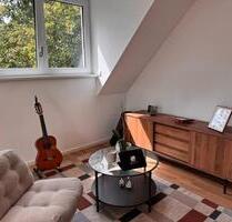 Helle 2-Zimmer-Wohnung mit Terrasse in München-Obermenzing– Nachm