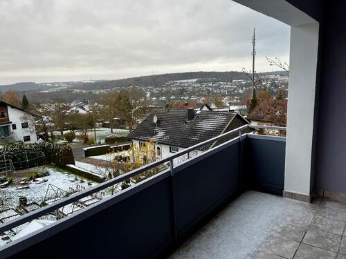 Foto - Modernisierte 4-Zimmer-Wohnung mit Garage, Keller und Balkon