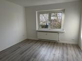 Foto - Erstberzug nach Sanierung, 2 Zimmer, 1. Obergeschoss