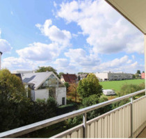 Ab 15.4. Sanierte 3-Zimmer-Wohnung mit Balkon + neuer Einbauküche - Karlsfeld