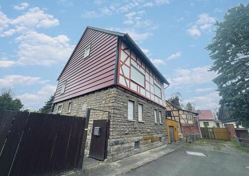 Foto - Geräumiges und ruhiges EFH mit Pool - in Top Lage nahe Mühlhausen