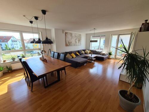Foto - Helle 4 Zimmer-Wohnung mit Balkon und Garage