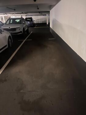 Foto - Tiefgaragenstellplatz zu vermieten-Zufahrt Dachauer Str. 124a MVZ