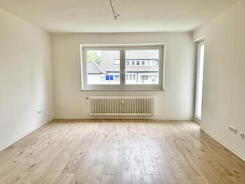 Foto - Ihr neuer Lieblingsplatz: Sonniger Balkon & Wohnen im Erdgeschoss