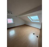 Dachgeschoss wohnung - 700,00 EUR Kaltmiete, ca.  53,00 m² in Marktheidenfeld (PLZ: 97828)