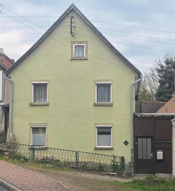 Foto - Einfamilienhaus - 58.000,00&nbsp;EUR Kaufpreis, ca.&nbsp; 102,00&nbsp;m&sup2;