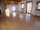 Foto - 3 Zimmer DG Wohnung - 800,00 EUR Kaltmiete,