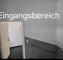 Moderne 4 Zimmer-Wohnung mit Einbauküche und Terasse zu Vermieten - Nürtingen