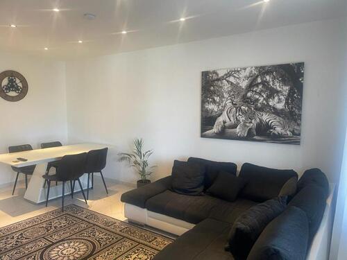 Foto - Vollmöblierte Wohnung – 2 Schlafzimmer – Wohnzimmer