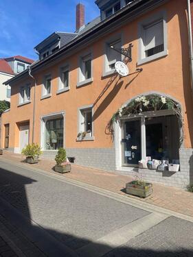 Foto - Vermietetes Wohn-und Geschäftshaus in Weinheim, zentralste Lage