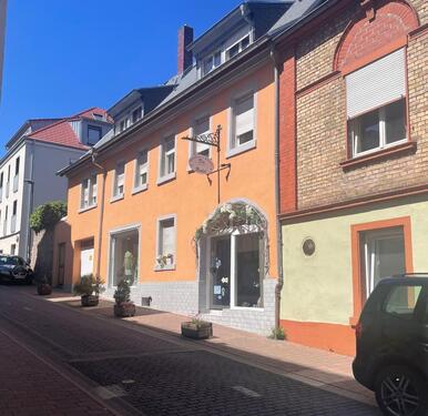 Foto - 9 Zimmer Mehrfamilienhaus, Wohnhaus zum Kaufen in Weinheim