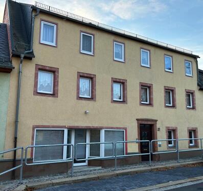 Foto - Haus mit 7 Zimmern und Gewerberäumen