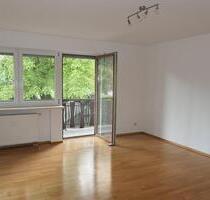 ** Sehr schön aufgeteilte, frisch renovierte 3-Zimmer-Wohnung ** - Feldkirchen-Westerham