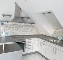 Moderne 4-Zimmer-Dachgeschosswohnung mit großem Balkon & viel Kom - Neu-Ulm Burlafingen Moderne 4-Zimmer-Dachgeschosswohnung mit großem Balkon & viel Kom - Neu-Ulm Burlafingen