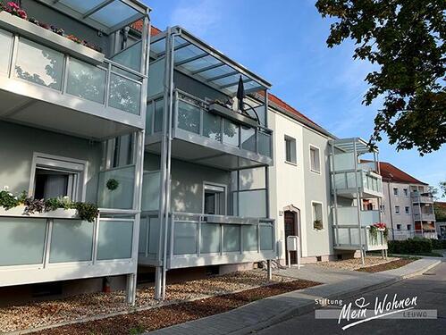 Foto - Bei Einzug frisch renoviert + neues Bad + großer Balkon!