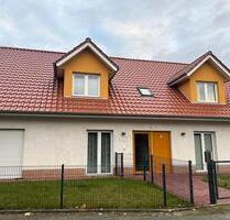 Eigentumswohnung mit ausgebautem Dachboden (4-Familienhaus) - Bremerhaven Leherheide