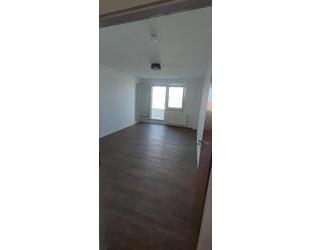 Schöne günstige 3 Zi.-Wohnung mit Balkon!!!! - Schönebeck (Elbe)