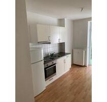 2-Raum, Einbauküche, Balkon, perfekt für WG, nahe Uni - Chemnitz Bernsdorf
