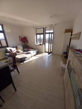 Foto - helle 4-Zimmer Wohnung - 650,00&nbsp;EUR Kaltmiete, ca.&nbsp; 120,00&nbsp;m&sup2;