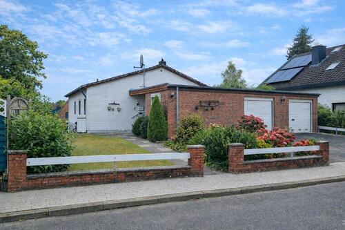 Foto - Bungalow mit Südgarten und zusätzlich großzügigem Souterrain