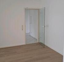 3 -Zimmerwohnung mit EBK und Balkon, Kelkheim ( Zentrum) - Hungen