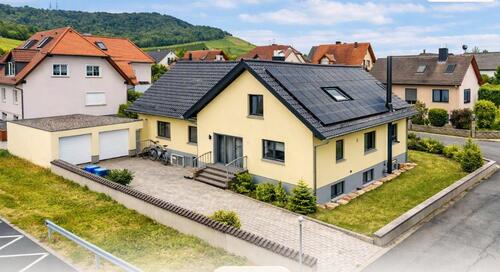 Foto - Hochwertiges 3 Familien Haus - 1.000.000,00&nbsp;EUR Kaufpreis, ca.&nbsp; 350,00&nbsp;m&sup2;