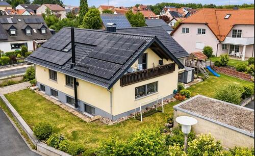 Foto - 11 Zimmer Einfamilienhaus zum Kaufen in Rödelsee