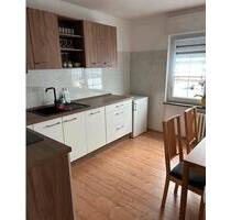 Freistehendes Einfamilienhaus mit Garten, Balkon, Garagen, Kamin - Weinböhla