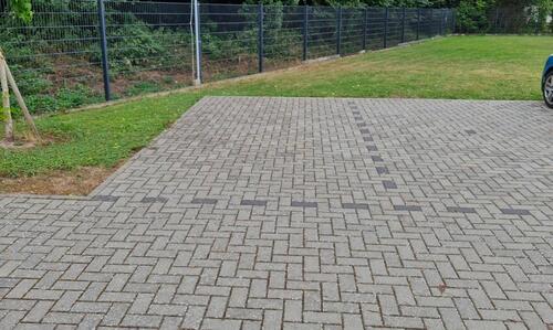 Foto - Stellplatz für Wohnmobil bis 7m oder PKW, zentral Bad Camberg