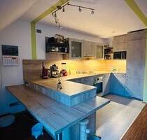 Zentral gelegene 3,5 Zimmer Dachgeschoss-Maisonettewohnung - Böblingen