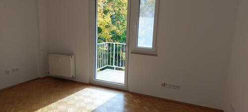 Foto - Zwei Zimmer Wohung im Westend mit Südbalkon, hell und ruhig