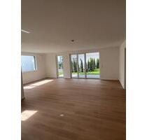Helle 3-Zimmer-Wohnung mit schönem Garten - Germering