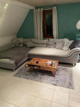 Foto - Helle 3,5 Zimmerwohnung über 2 Etagen.