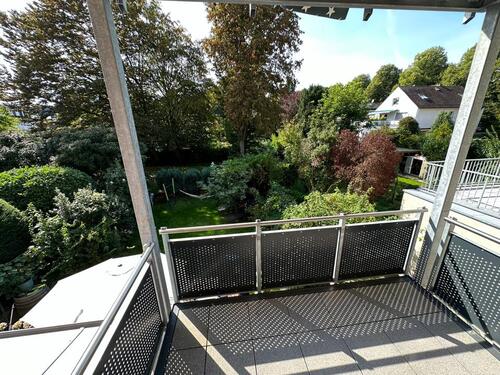 Foto - nähe Bunter Garten, helle gepfl. 2-3 ZiWhg. Balkon; Einbauküche