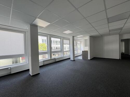 Foto - Repräsentatives Büro mit Blick auf die Scheelenstraße und den Pferdemarkt