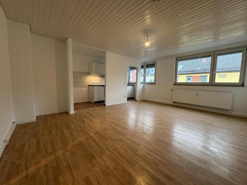 Foto - Erstbezug nach Renovierung - Helle 1-Zimmer-Wohnung mit Küche