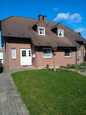 Foto - Charmante Doppelhaushälfte in Sonsbeck-Hamb mit großem Grundstück