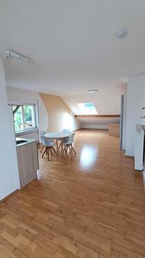 Foto - Helle Einzimmerwohnung - für Pendler